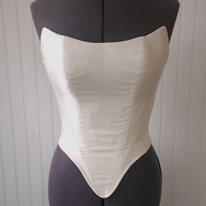 Patrón de corsé de doncella con archivos PES de BORDADO