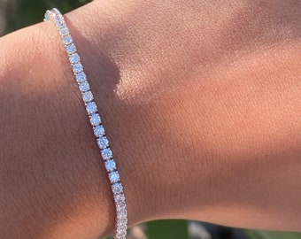 3 Carat Tennis Bracelet, 3 Carat Diamond Tennis Bracelet, Diamond Tennis Bracelet with 3 carats of Diamonds. Womens Diamond Bracelet