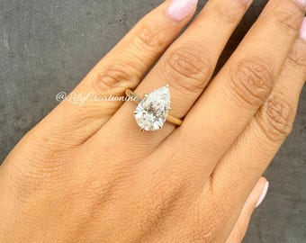 3 Carat Pear Diamond Engagement Ring in 14k Yellow Gold. Classic Engagement Ring. Classic Diamond Ring