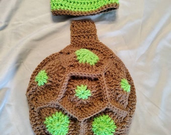 Turtle hat and coverlet