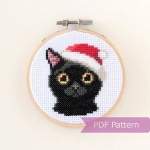 サンタ帽子をかぶった黒猫のクロスステッチ PDF - クリスマス刺繍 - 即時ダウンロード - 小