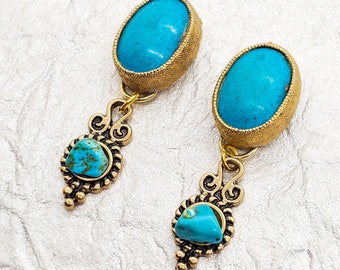 Turquoise earrings. Vintage earrings. Upcycled jewelry. Gold earrings. Vintage jewelry. Turquoise. Genuine stone. Stud earrings. Handmade.