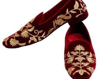 Shoes for wedding ,wedding shoes,designer handcrafted shoes in velvet,work shoes for weding,sherwani jutiya,juti