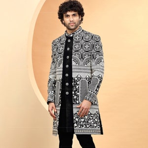 Black Indowestern for men,Indowestern,groom indowestern,Indowestern for men,men wedding dress,groom dress for wedding,sherwani men wedding