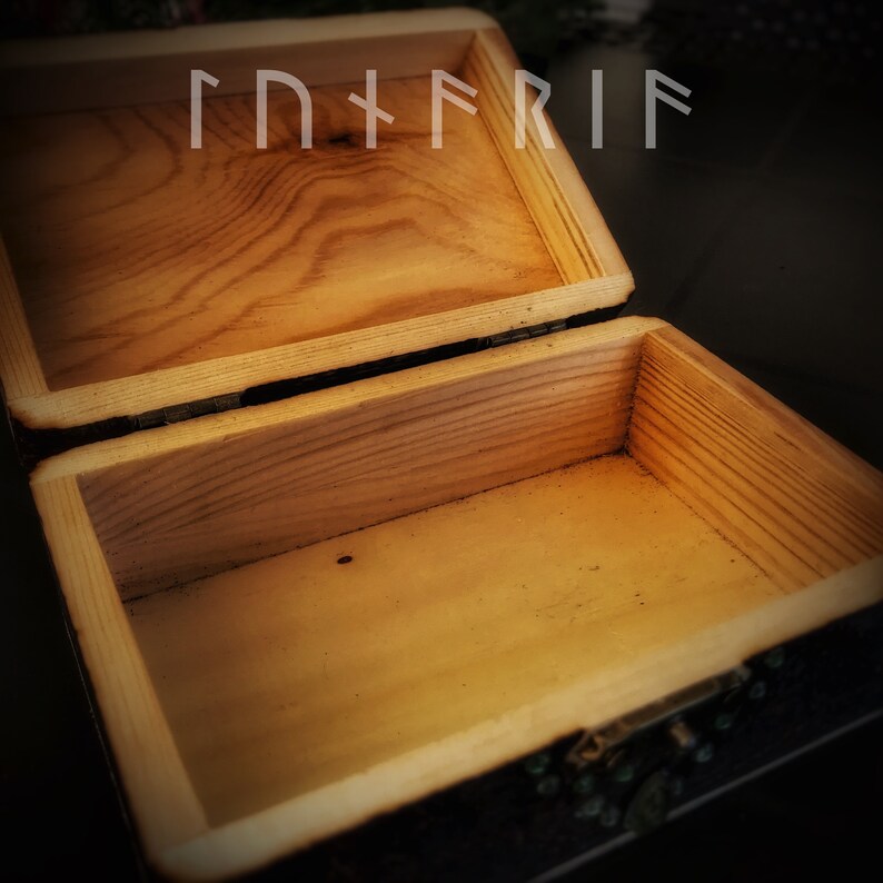 Runebox Yggdrasill woodburning Wooden box Yggdrasill box