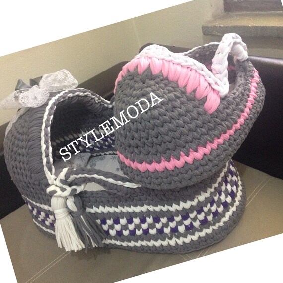 gray moses basket