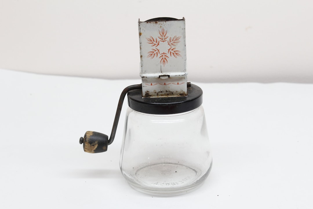 Vintage Androck Nut Grinder/ Glass Jar Nut Chopper With a Crank