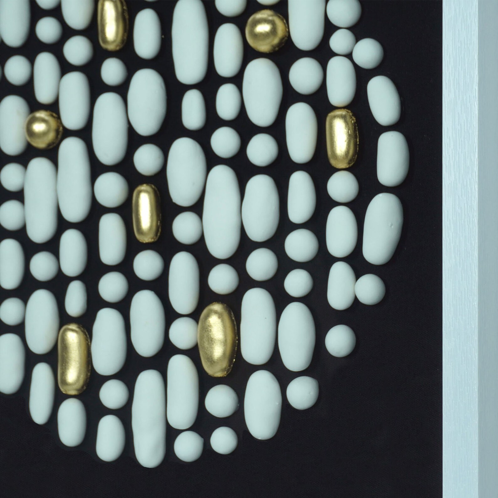 White Clay Beads Shadow Box Wall Décor MS56035A - Etsy France