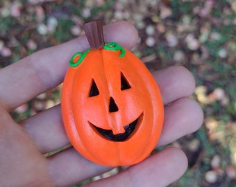 Jack O Lantern pin, Halloween pumpkin, glow in the dark, fall jewelry, Halloween Brooch