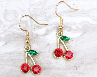 Boucles d’oreilles Cherry Gemstone Gold Dangle, Bijoux de fruits, Boucles d’oreilles cerise rouge