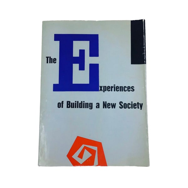 The Experiences Of Building A New Society Janos Veres 1964 Livre de poche