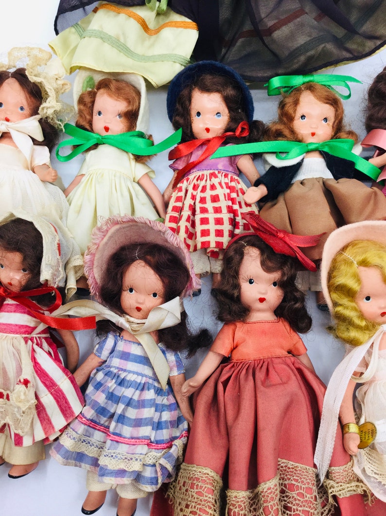 dolls from the 40s