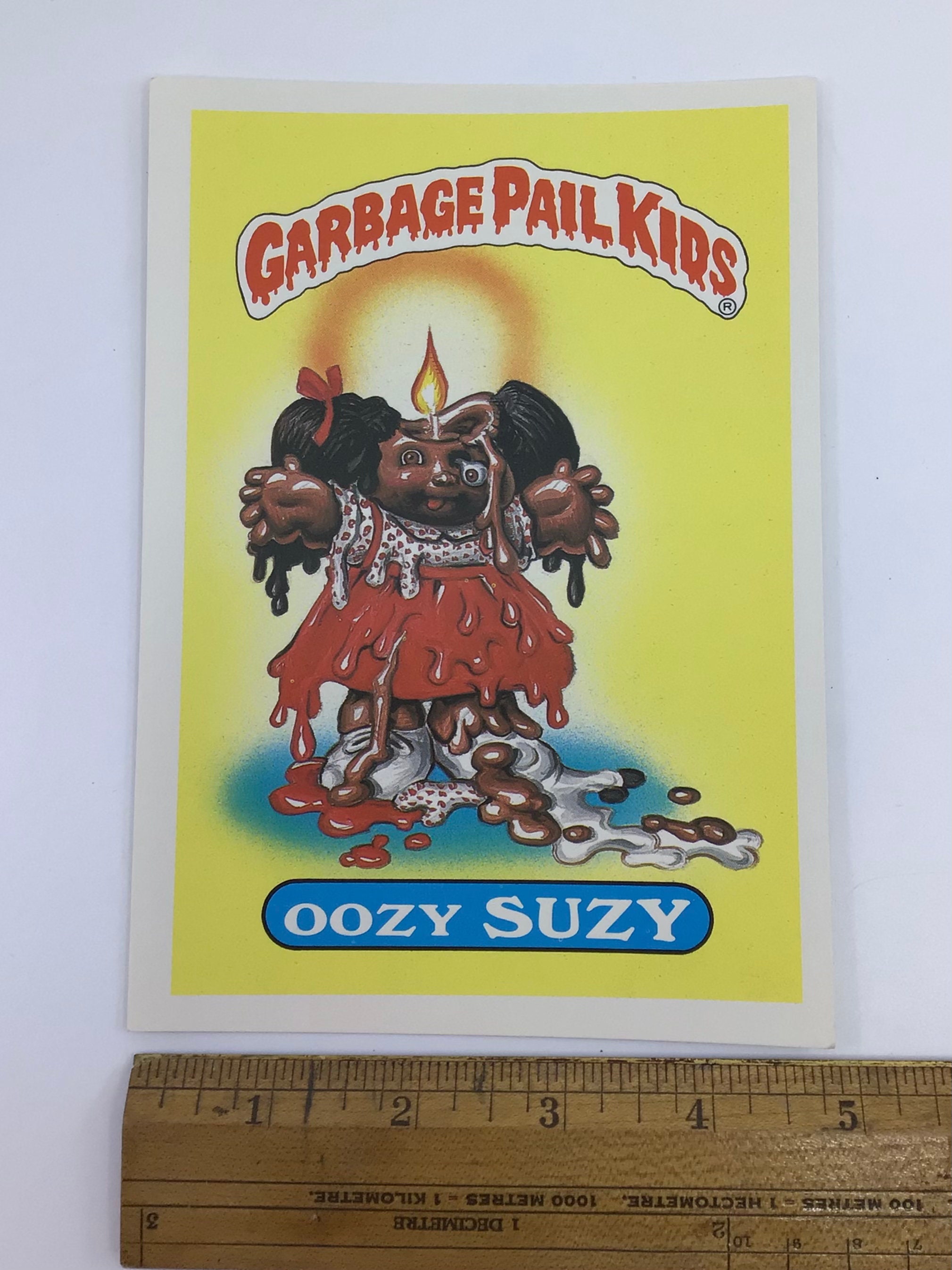 Vintage 1986 Mülleimer Kinder Serie 1 Oozy Suzy 28 Topps Großer  Sammelkartenaufkleber 12 x 7 Zoll Weitere GPK-Karten in meinem Shop  erhältlich -  Österreich