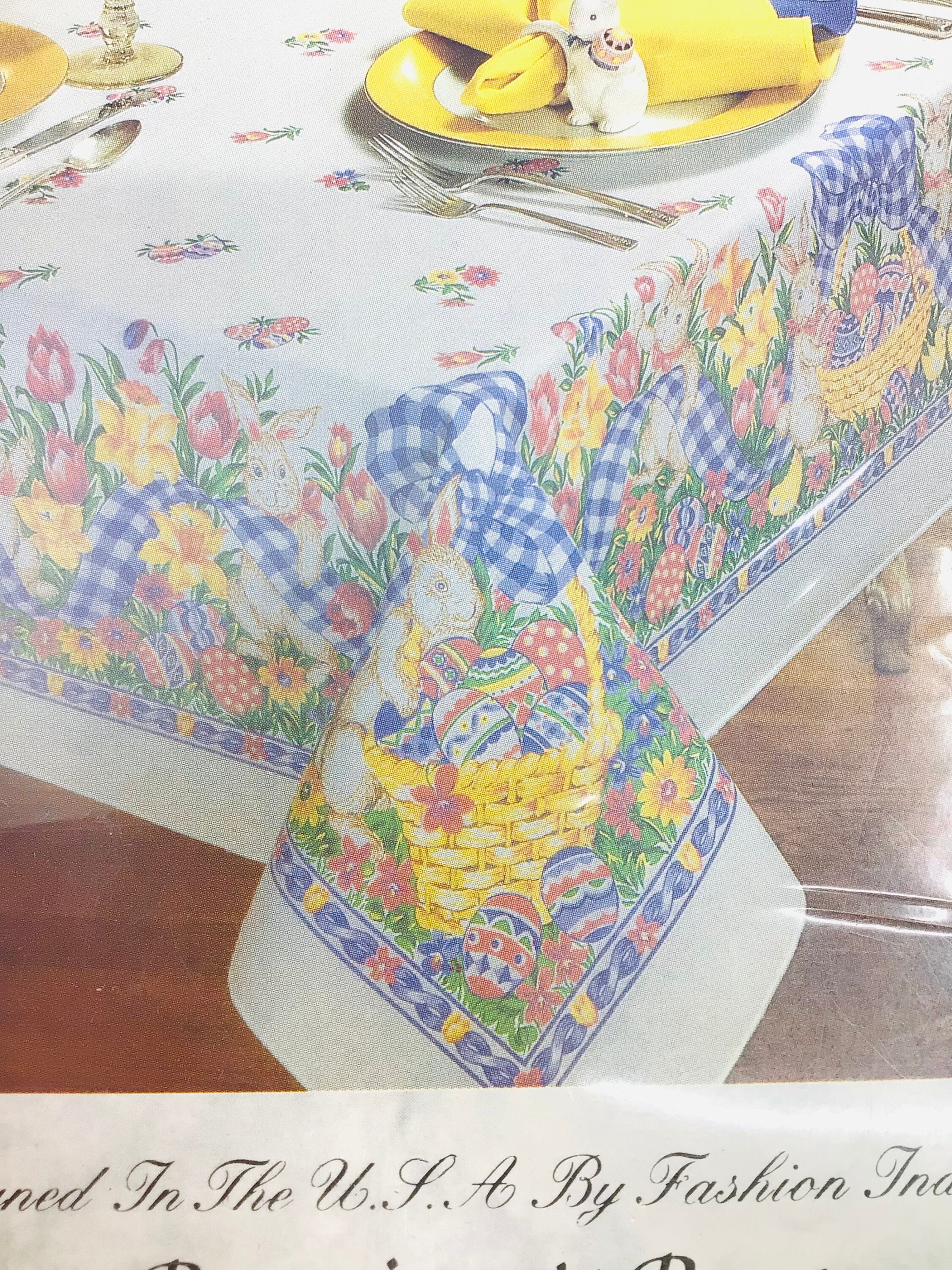 Oval Easter Tablecloth