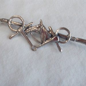 NICE~Horse~Pin~Brooch~Sterling Silver~60&#39;s~Fine~925~Jewelry~Equestrian~Man&#39;s~Woman&#39;s~Racehorse~THOROUGHBRED~Fox Hunter~Warmblood~4.3gm.