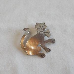 ヴィンテージ ~ スターリングシルバー ~ 猫 ~ ピン ~ メキシコ ~ ブローチ ~ ペンダント ~ 925 ~ 高級 ~ 女性用 ~ ジュエリー ~ 猫 ~ ハンドラー ~ ブリーダー ~ 15gm. ~ 猫科 ~ ジュエリー ~ 猫 ~ 子猫 ~ 2 インチ ~ 署名入り