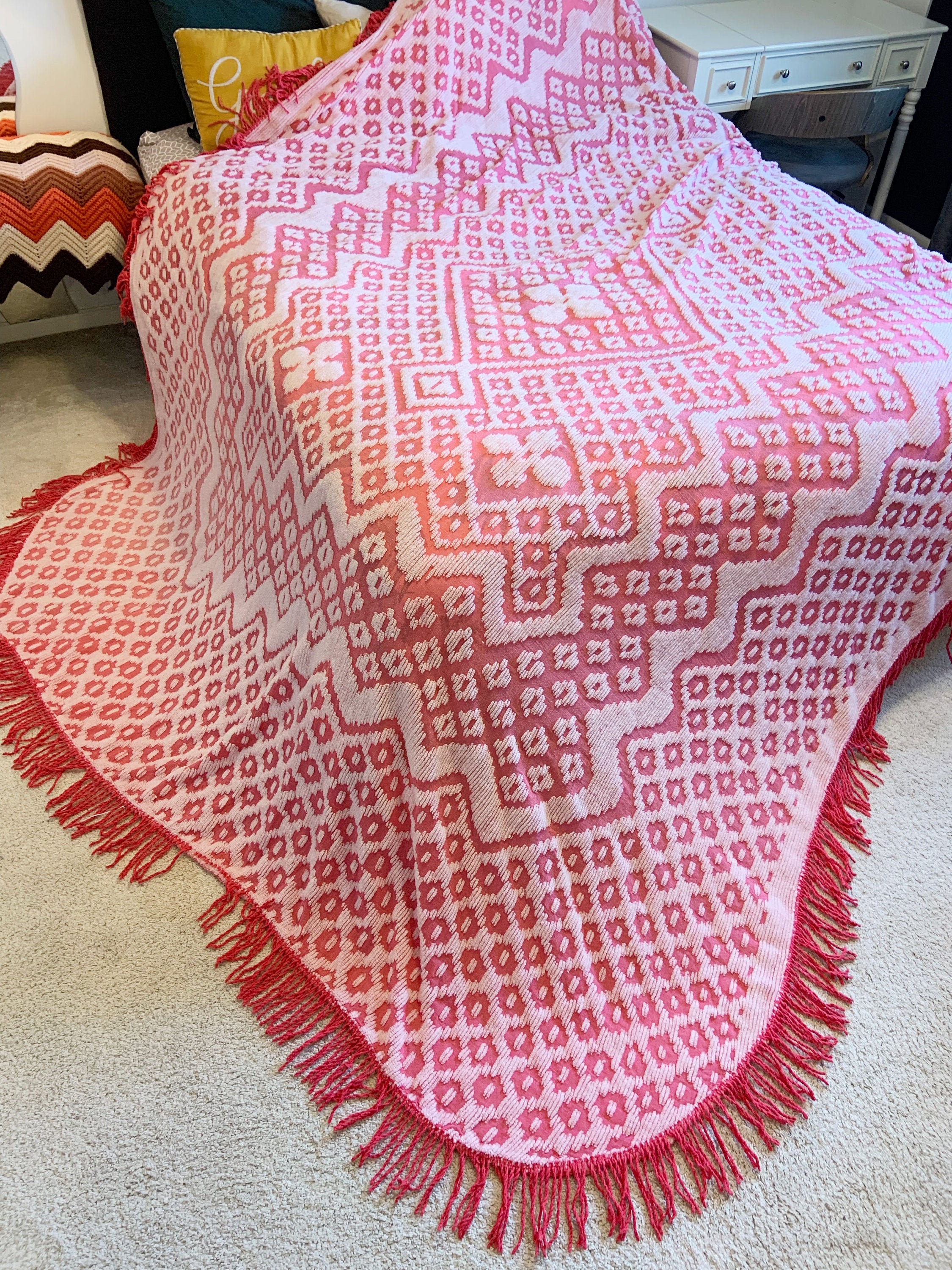 Vintage Pink Chenille King Bedspread 1960's Etsy