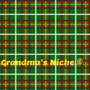 Puede incluir: Un patrón de cuadros verde, marrón, rojo y blanco con el texto "Grandma's Niche©" en amarillo.
