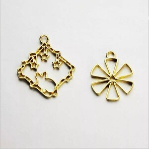 Meteor rabbit and six petals Metal Frame Pendant Gold Charm Bezel Setting Cabochon Setting UV Resin Charm