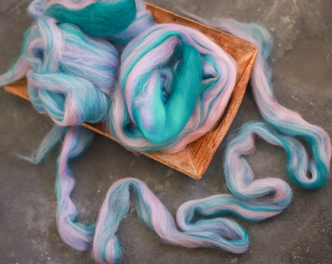 Sample combed top Roving / Merino Wool Tops / Blends wool for spinning and felting / Handblended Wool / Hand-pulled wool