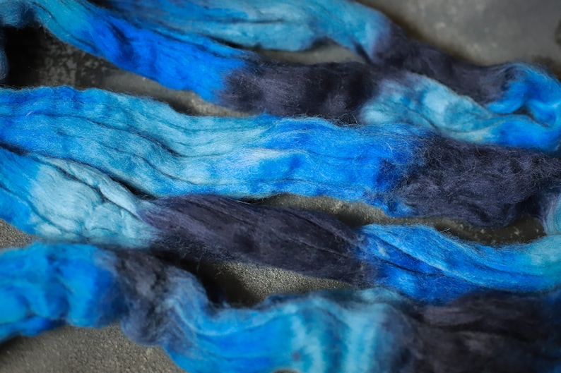Combed wool fibers for spinning and felting / doll hair / roving wool / felting wool / for spinning and felting / image 3