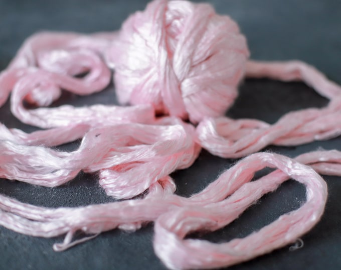 Mulberry silk hand-dyed / for spinning and felting / hand dyed mulberry silk tops / delicate pink