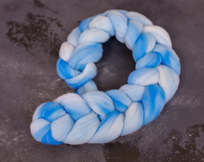 Wool hand-dyed / Merino hand-dyed combed yarn / Roving / Merino Wool Tops / Hand dyed wool for spinning and felting