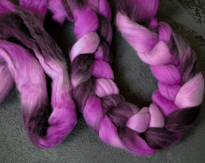 Combed wool fibers for spinning and felting / doll hair / roving wool / felting wool / for spinning and felting / purple