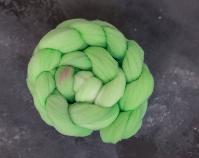 Wool hand-dyed / Merino hand-dyed combed yarn / Roving / Merino Wool Tops / Hand dyed wool for spinning and felting