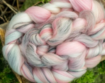 Roving / Merino Wool Tops / Blends wool for spinning and felting / Handblended Wool / Hand-pulled wool