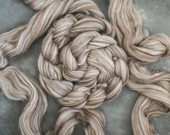 Roving wool fibers for spinning and felting / dolls hair / roving wool / felt wool / for spinning and felting / Cappuccino
