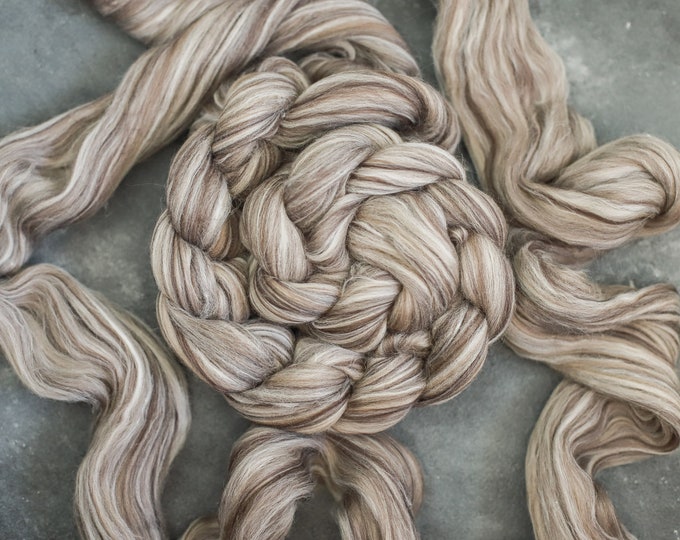 Combed wool fibers for spinning and felting / doll hair / roving wool / felting wool / for spinning and felting / cappuccino