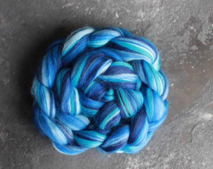 Combed wool with silk fibers for spinning and felting / dolls hair / roving wool / felting wool / for spinning and felting /