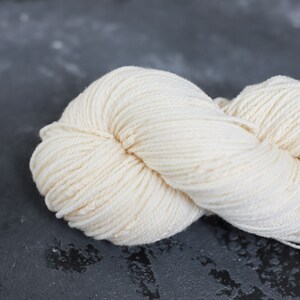 HANDSPUN Art Yarn / Handgesponnen Effektgarn  / Merino Wolle  Strickgarn