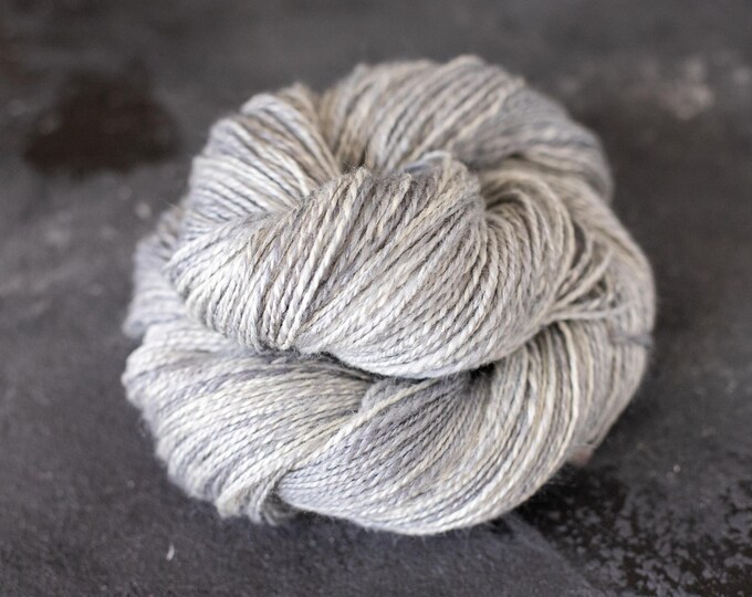 HANDSPUN Yarn / Handspun Effect Yarn / Merino Wool Knitting Yarn with Tussa Silk