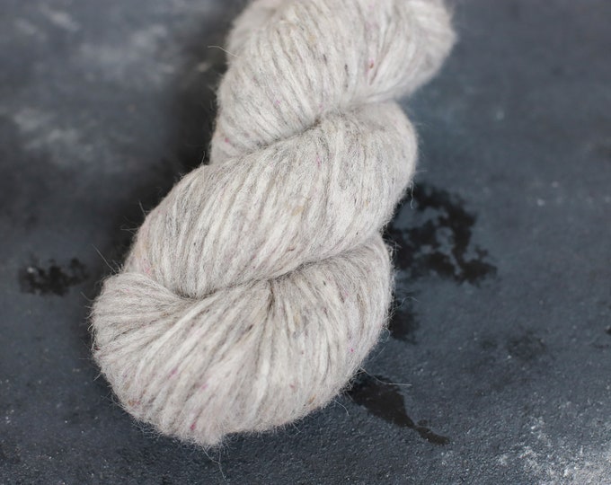 Airy knitting wool, knitting yarn