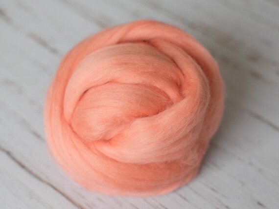Comb wool fibers for spinning and felting / dolls hair / wool XXL / Roving wool / felt wool / 20 microns / apricot No.14