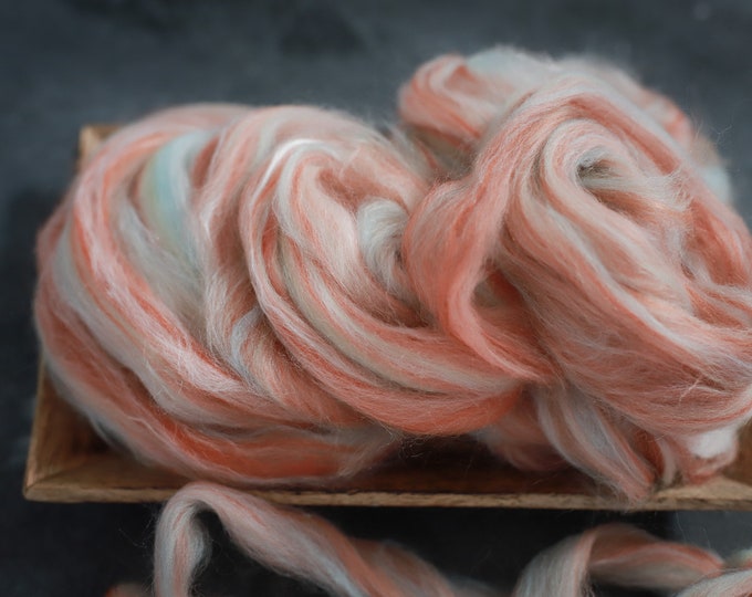 Sample combed top / Roving / Merino Wool Tops / Blends wool for spinning and felting / Handblended Wool / Hand-pulled wool