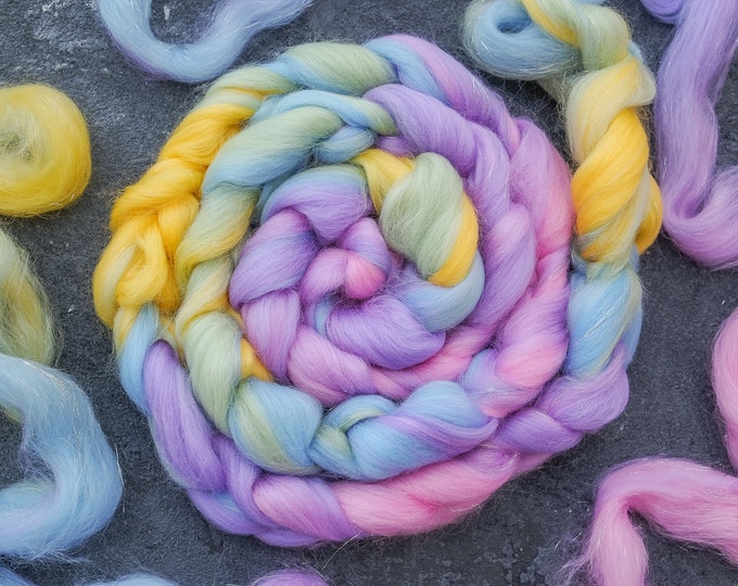 Rainbow merino wool & stellina roving / hand combed top / for spinning and felting