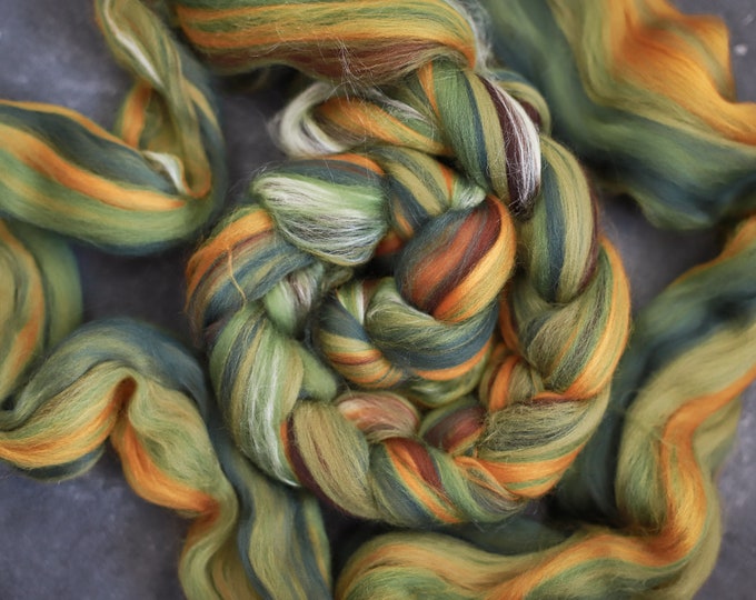 Roving top wool fibers for spinning and felting / Roving top wool / Felting wool / Forest