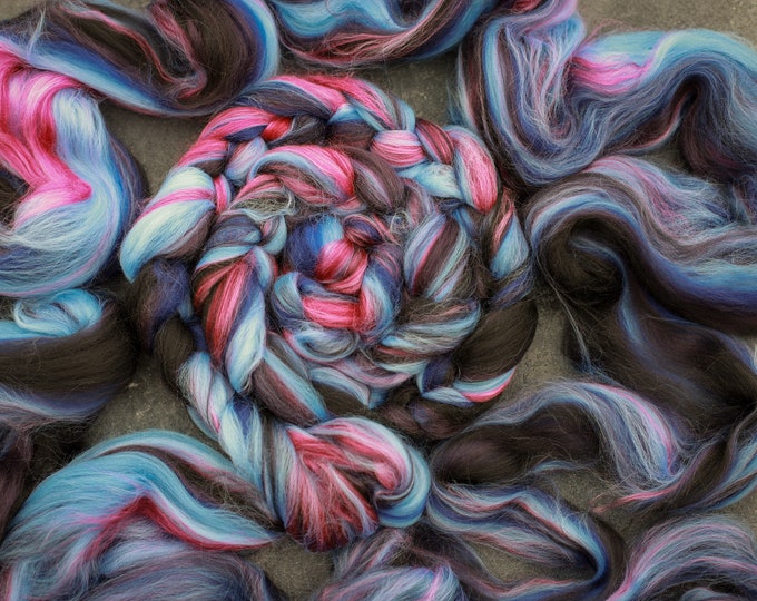 Silk Wool Roving / combed top / for spinning and felting blue