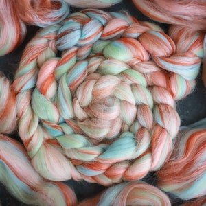 Roving / Merino Wool Tops / Blends wool for spinning and felting / Handblended Wool / Hand-pulled wool / ice & fire