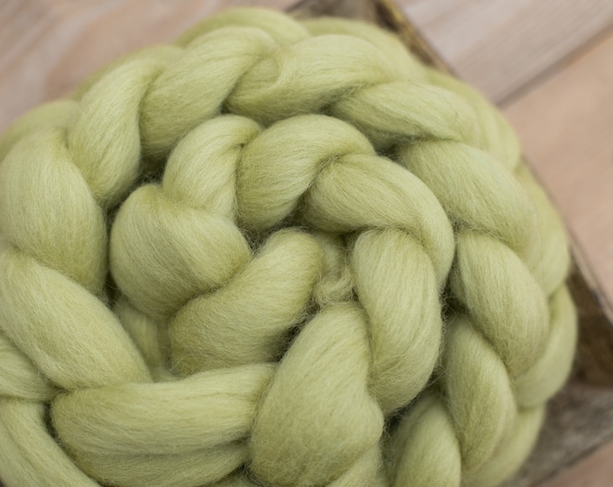Combed wool fibers for spinning and felting / dolls hair / wool XXL / roving wool / felting wool 151