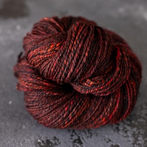 HANDSPUN Yarn / Handgesponnen Effektgarn  / Merino Wolle  Strickgarn mit Seide