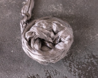 Mulberry silk gray / for spinning and felting / mulberry silk tops