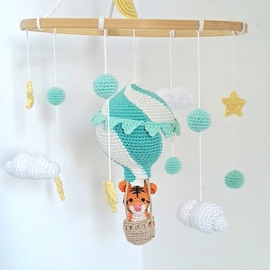 Hot air balloon with tiger baby mobile crochet pattern, nursery mobile tutorial, diy hot air balloon mobile