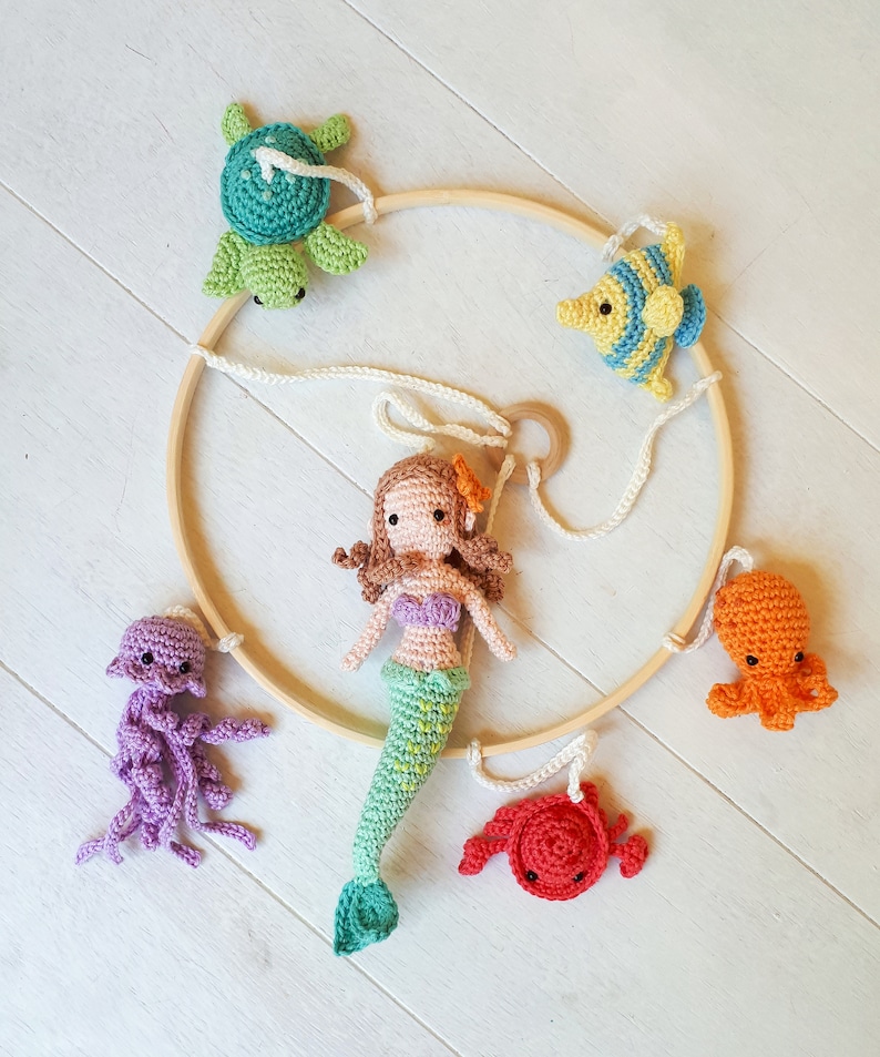 Under the sea baby mobile crochet pattern, Mermaid and sea creatures nursery mobile crochet pattern, diy baby mobile image 5