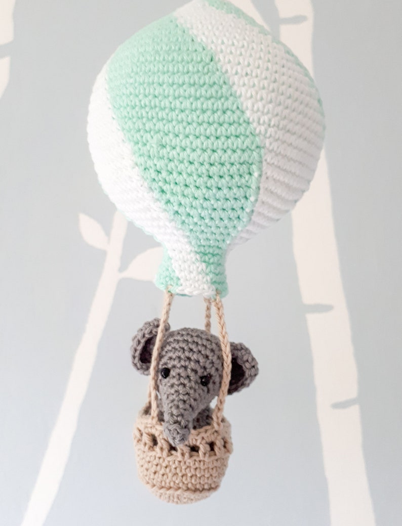 Elephant in hot air balloon crochet pattern, amigurumi nursery decoration pattern, crochet hot air balloon tutorial image 2