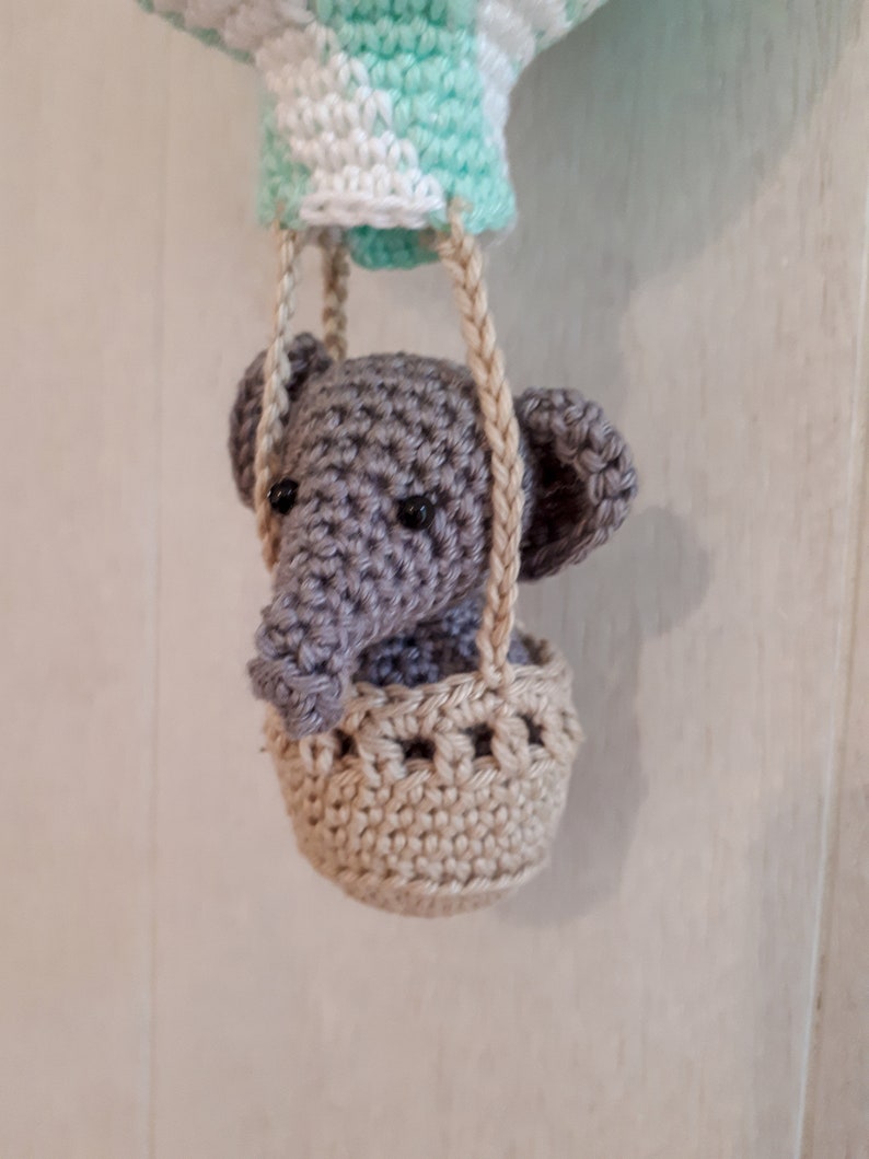 Elephant in hot air balloon crochet pattern, amigurumi nursery decoration pattern, crochet hot air balloon tutorial image 6