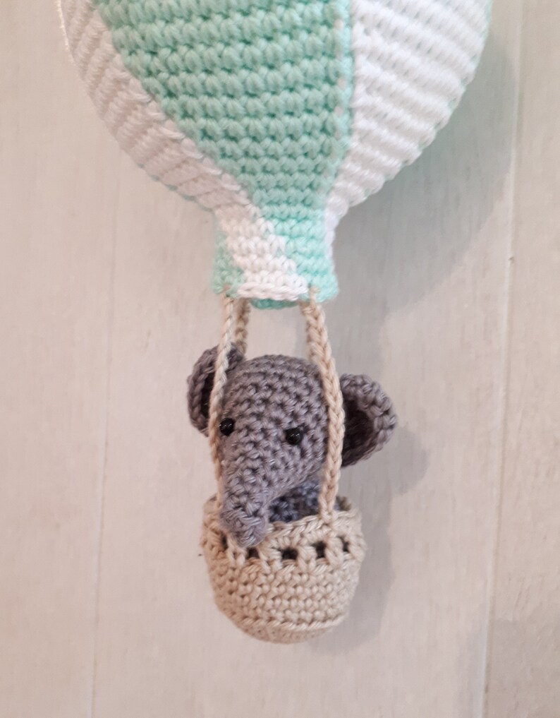 Elephant in hot air balloon crochet pattern, amigurumi nursery decoration pattern, crochet hot air balloon tutorial image 3